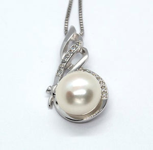 Sterling Silver Freshwater White Pearl Pendant - Alex Aurum